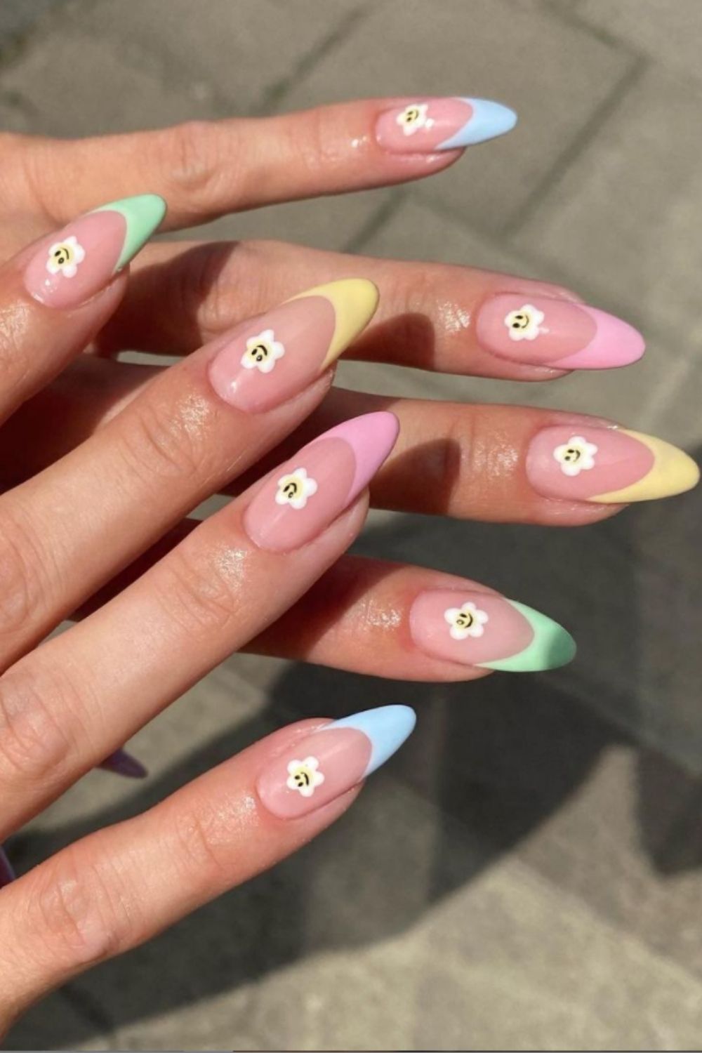 Chic Fusion: Trendsetting Nail Art for the Modern Muse