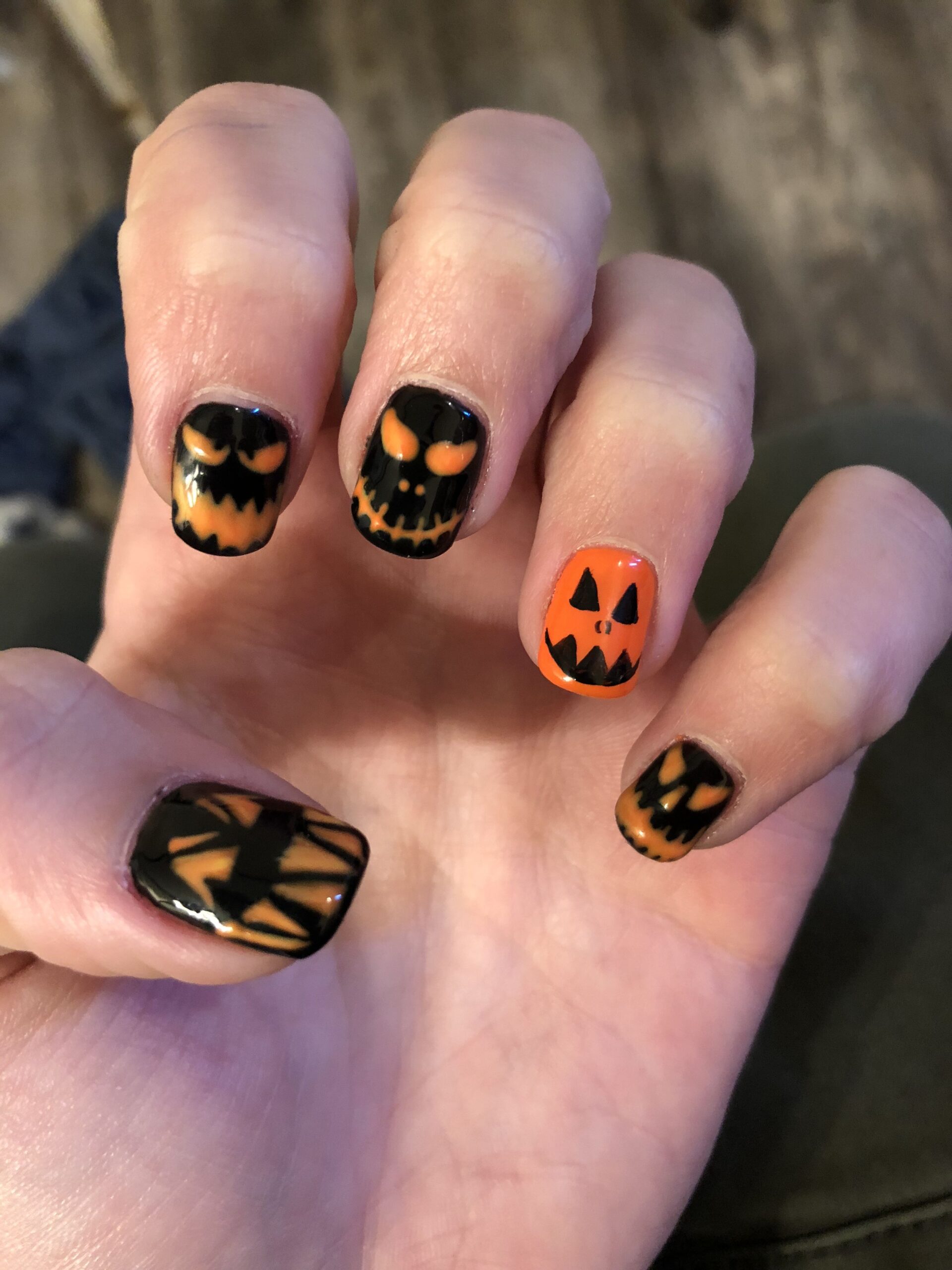 Hauntingly Beautiful: Nail Designs for a Spooktacular Halloween