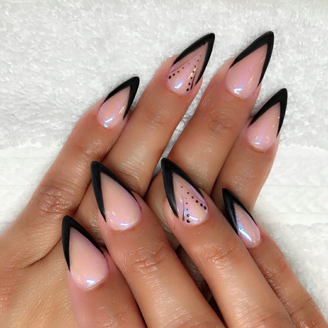 Chic Geometry: Modern Nail Art for the Bold