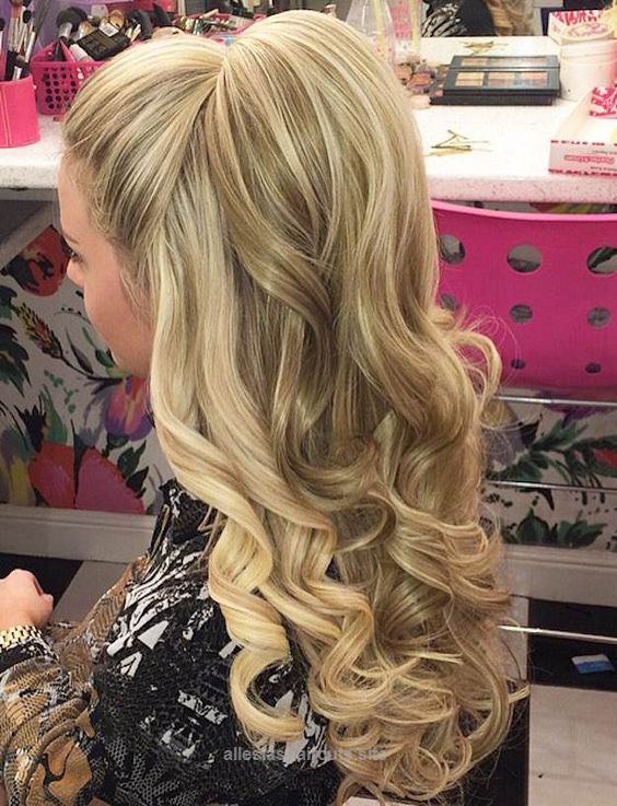 Elegantly Enchanted: The Perfect Homecoming Hairstyle