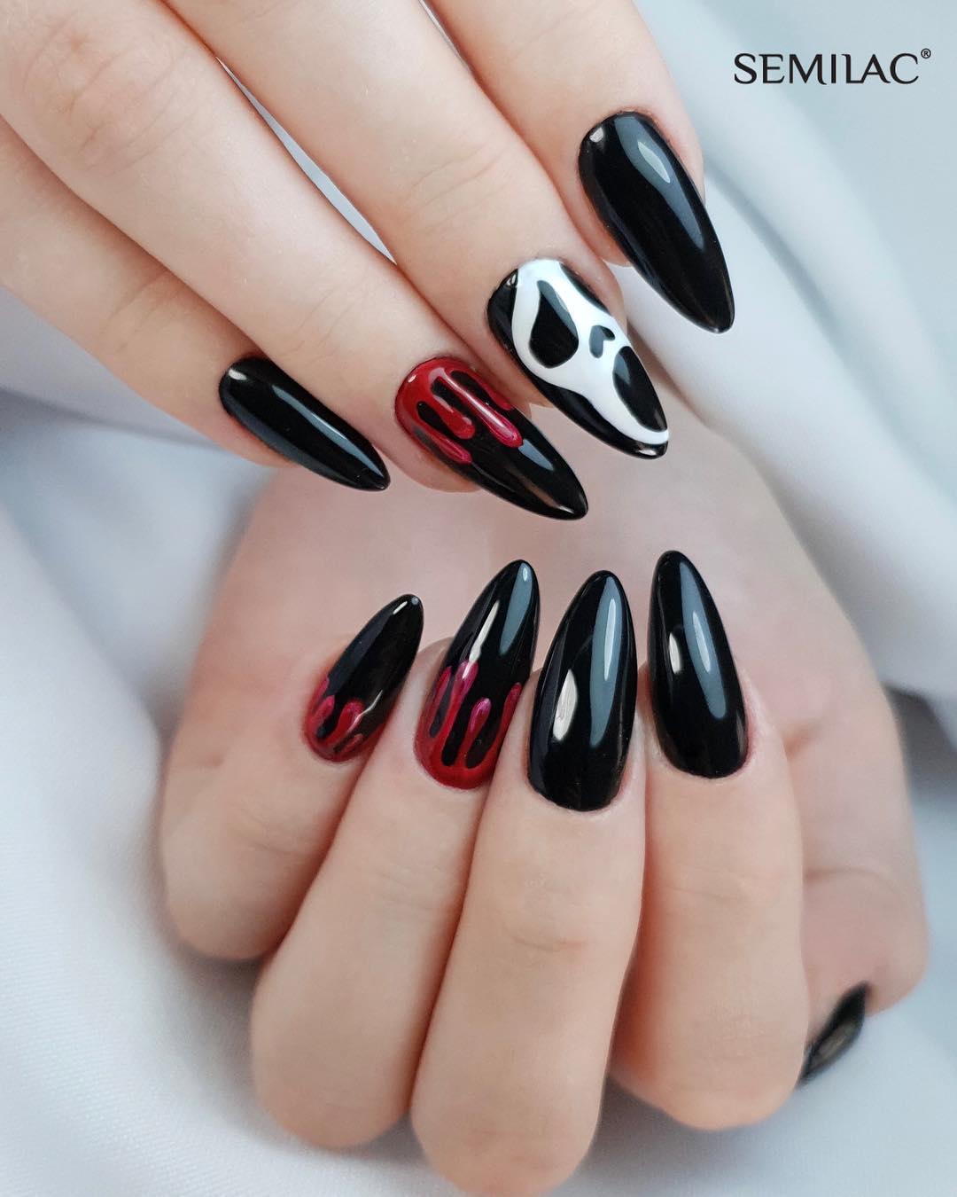 Hauntingly Chic: Enchanted Nails for a Spooktacular Halloween