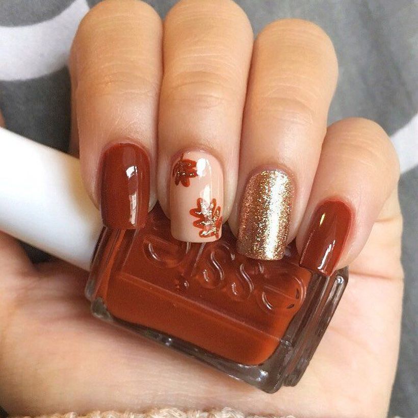 Autumn Elegance: Cozy Chic Nail Art for Fall