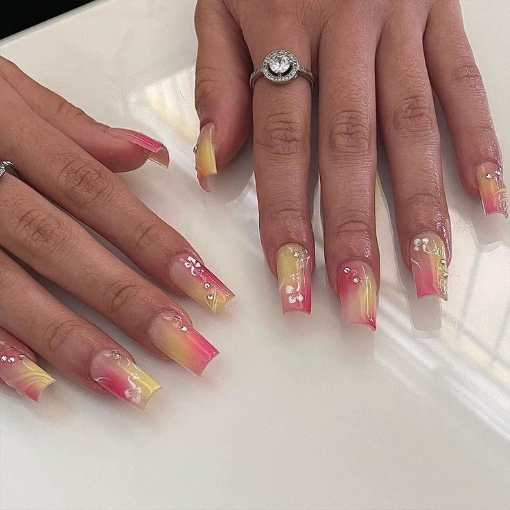 Chic Vibes: Bold Nail Art for the Modern Muse