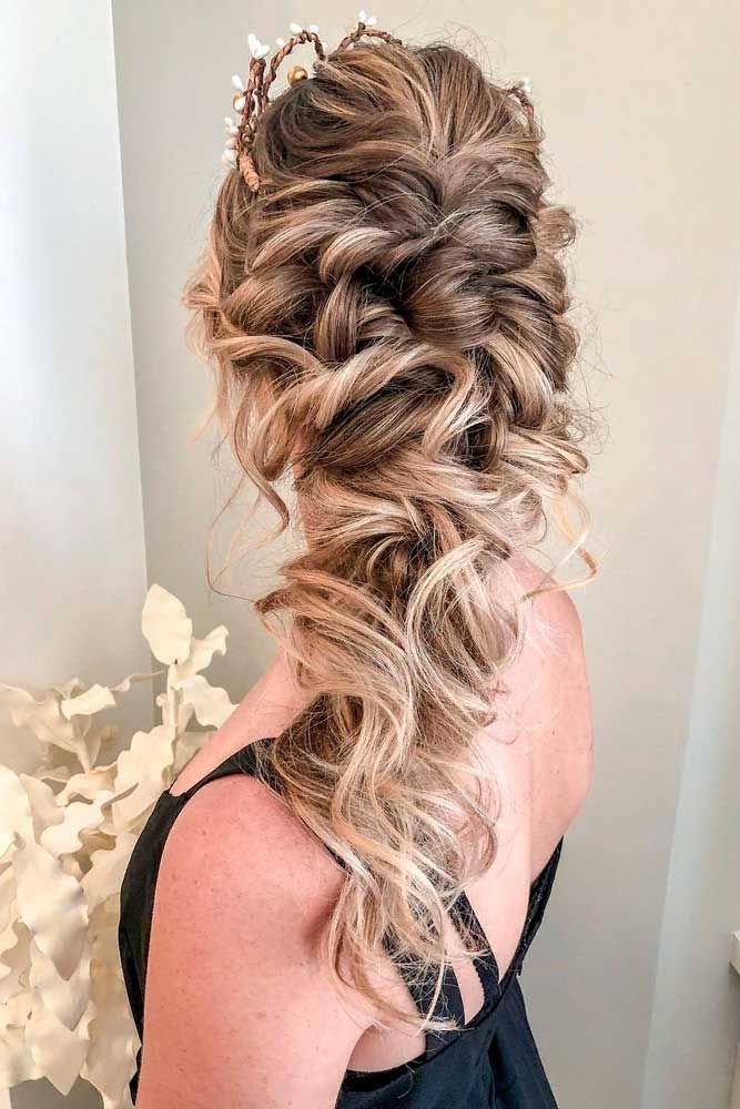 Enchanted Elegance: A Homecoming Hairstyle to Dazzle!