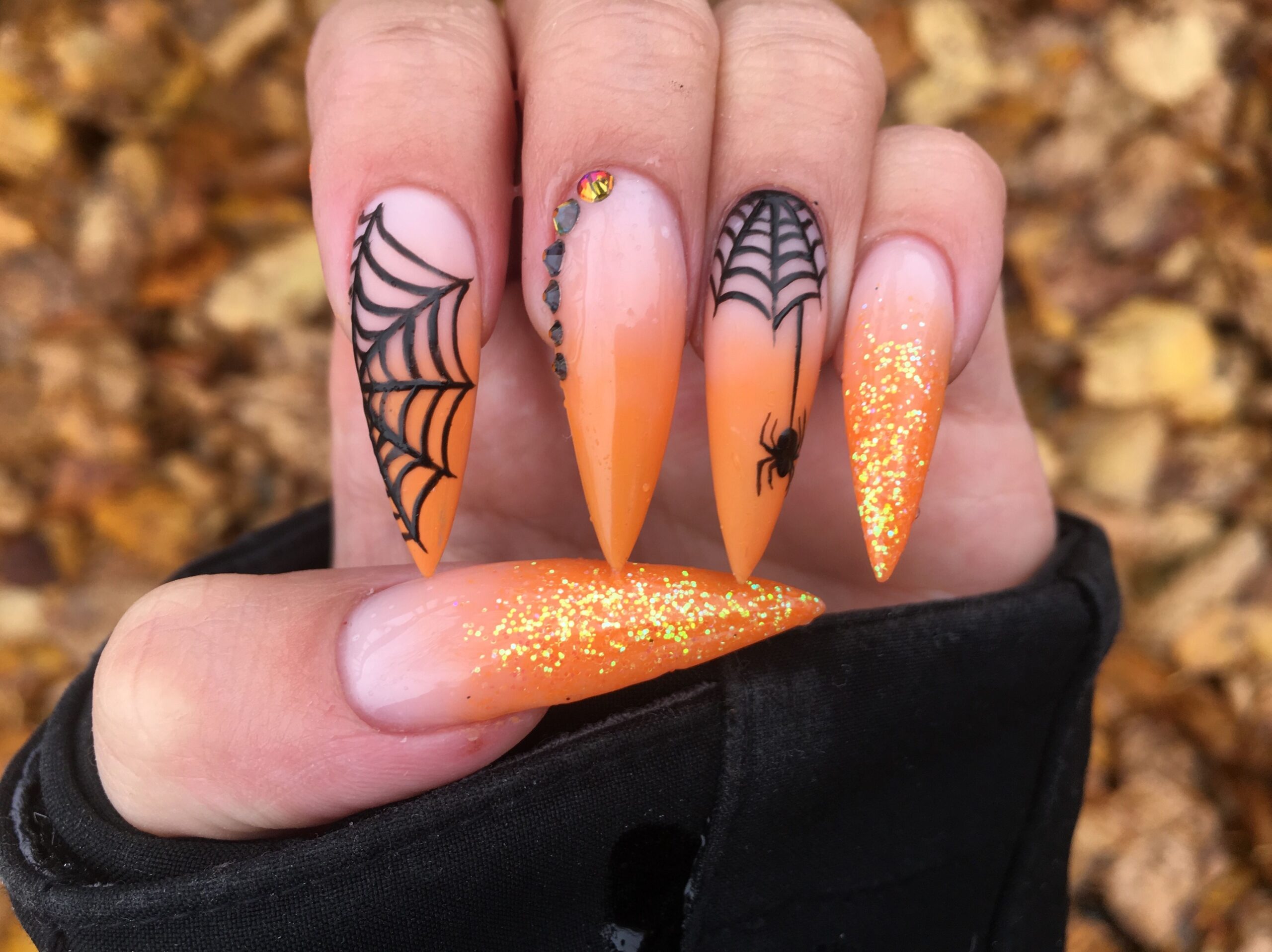 Hauntingly Gorgeous: Enchanting Nail Designs for a Spooktacular Halloween