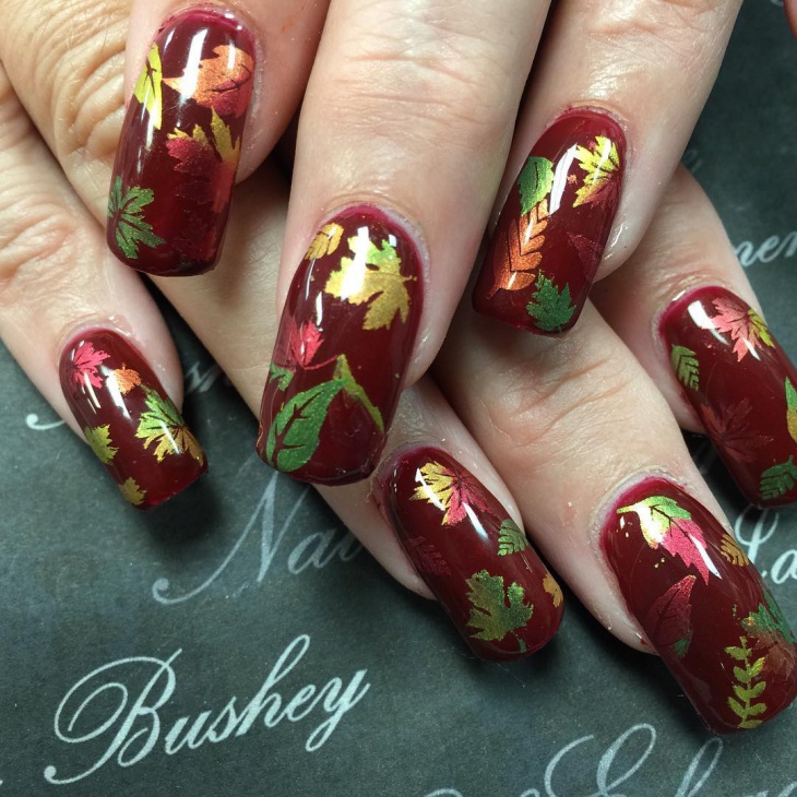 Autumn Elegance: Leafy Luxe Nail Art