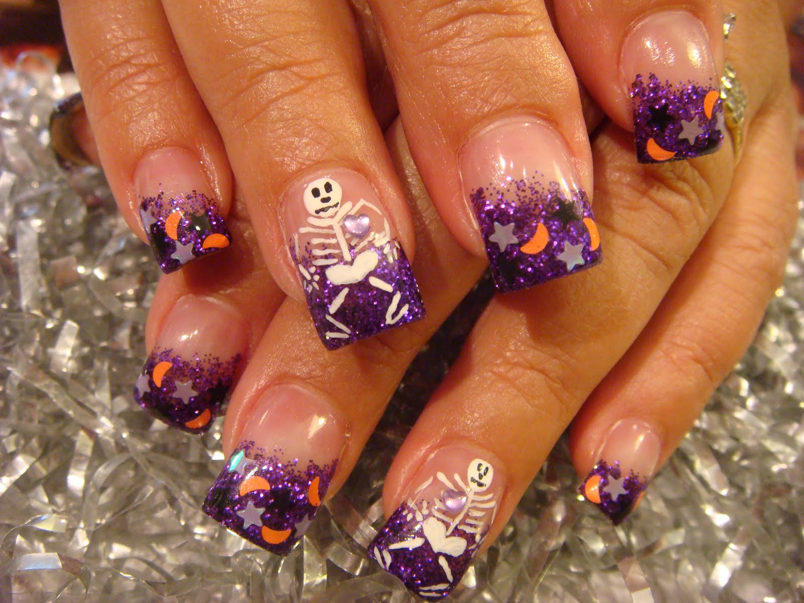 Hauntingly Gorgeous: Nail Designs to Spellbind This Halloween