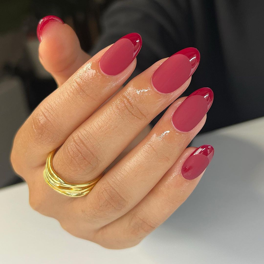 Velvet Vibes: Glossy Glam Nail Trends