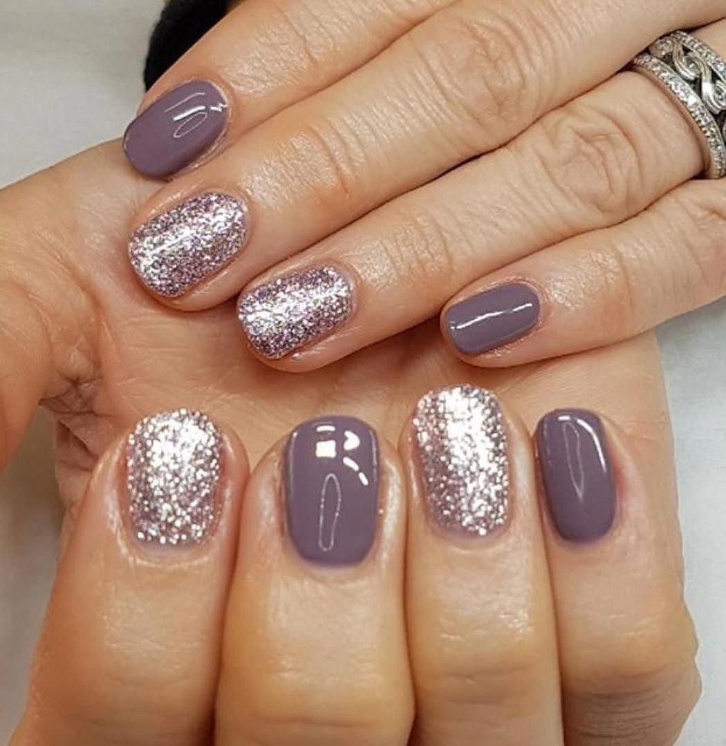 Autumn Elegance: Cozy Sweater Vibes on Your Nails