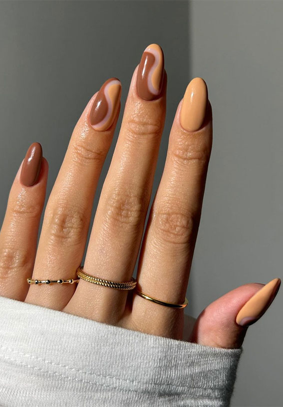 Autumnal Elegance: Cozy Nail Designs to Embrace the Season