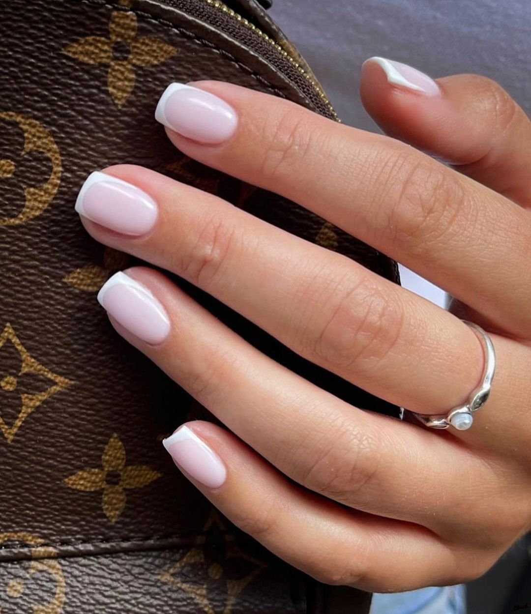 Chic Nail Art: Edgy Elegance for the Modern Muse