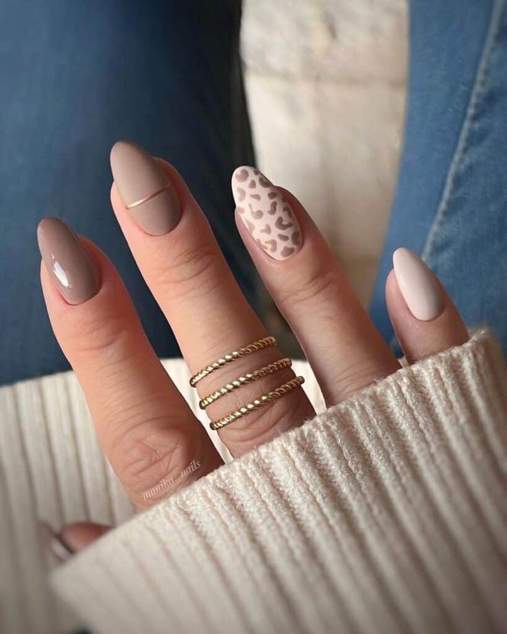 Autumn Whispers: Cozy Nail Art for Fall Vibes