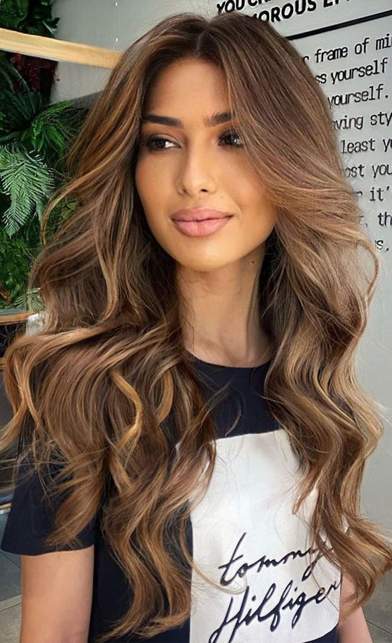 Autumn Tresses: Embrace the Season with Trendy Hair Transformations