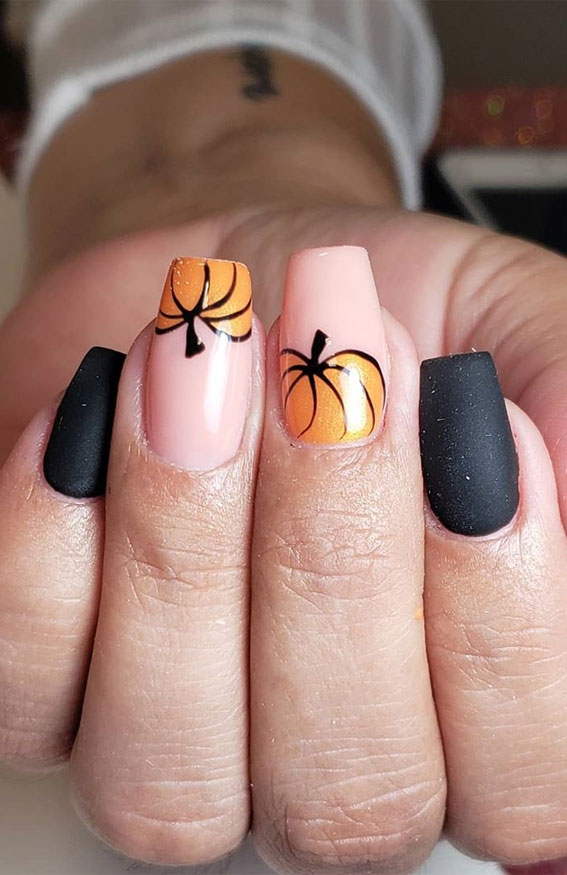 Autumn Whispers: Cozy Nail Art for Fall Vibes