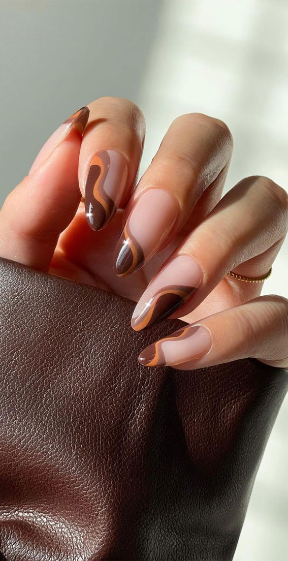 Autumn Whispers: Cozy Nail Designs for a Seasonal Touch