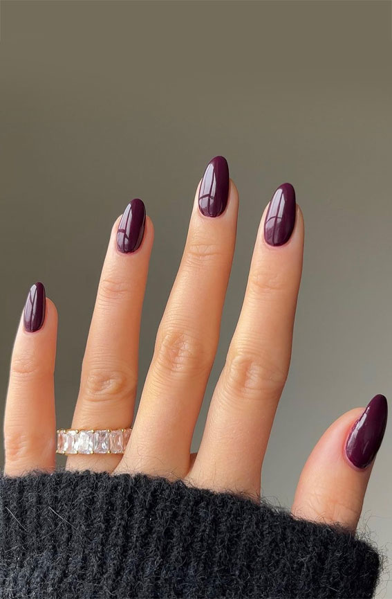 Autumn Elegance: Embrace the Season with Stunning Fall Nail Designs