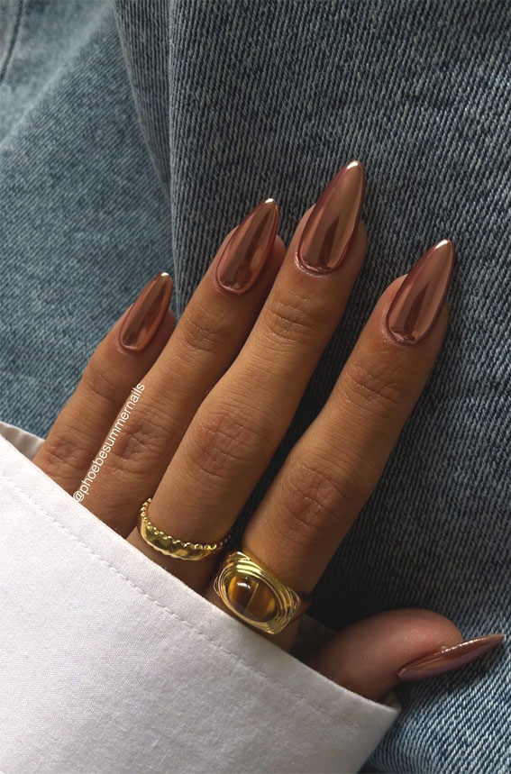 Autumn Elegance: Embrace the Season with Stunning Fall Nail Designs