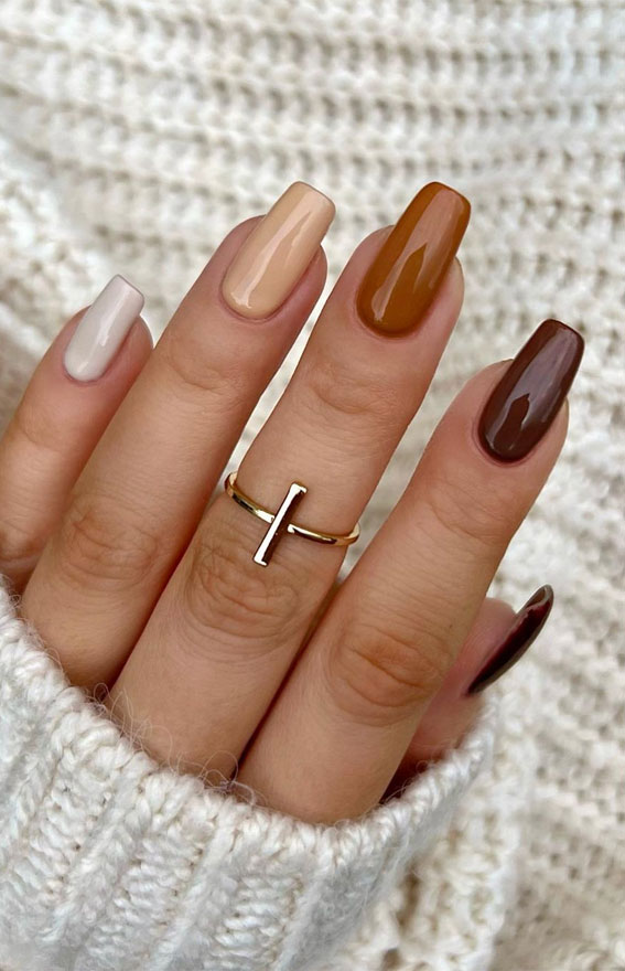 Autumn Elegance: Enchanting Nail Designs to Embrace the Season