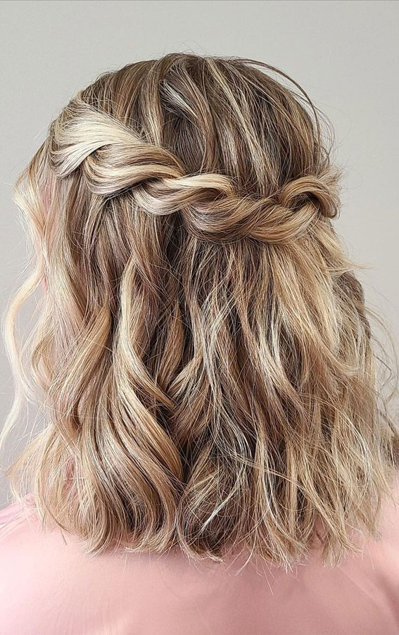 Elegant Enchantment: The Perfect Half-Up Homecoming Hairstyle!