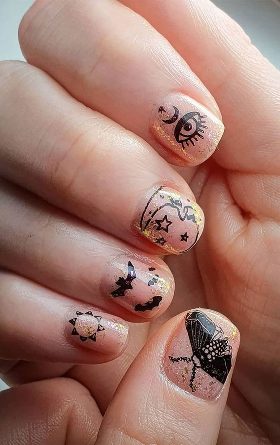 Hauntingly Chic: Enchanting Nail Designs for a Spooktacular Halloween