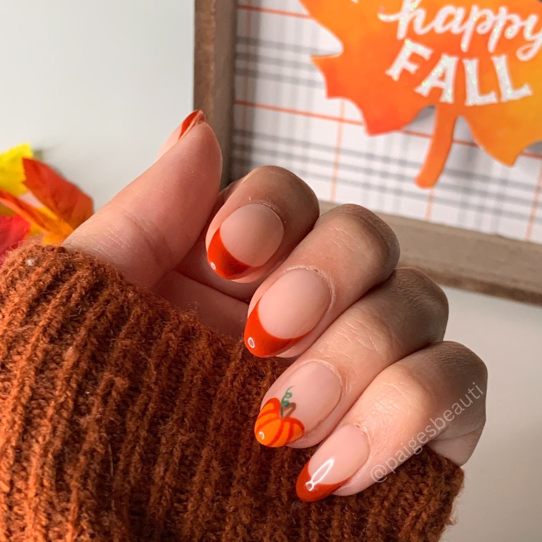 Autumn Elegance: Stunning Nail Designs to Embrace the Fall Vibes