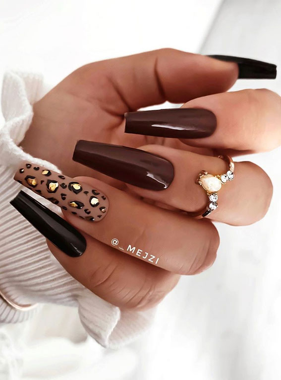 Autumn Elegance: Embrace the Season with Trendy Fall Nail Designs