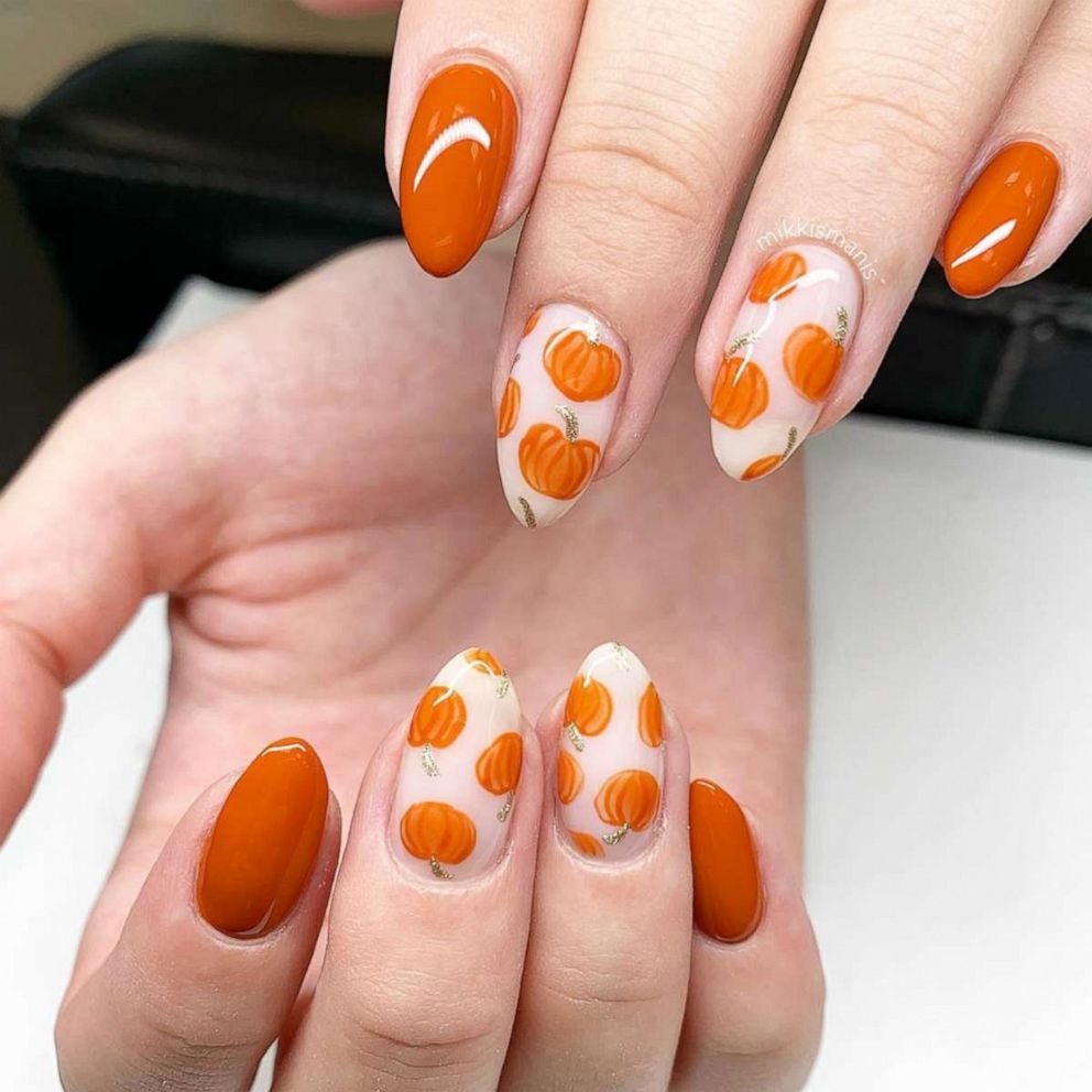 Spook-tacular Talons: Hauntingly Beautiful Halloween Nail Designs