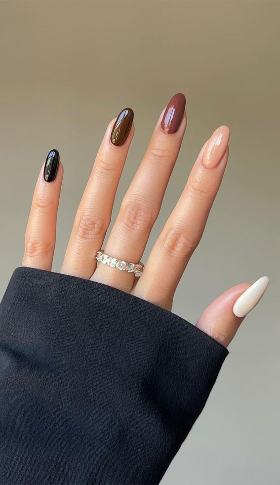 Autumn Bliss: Embrace the Cozy Vibes with Warm Nail Art