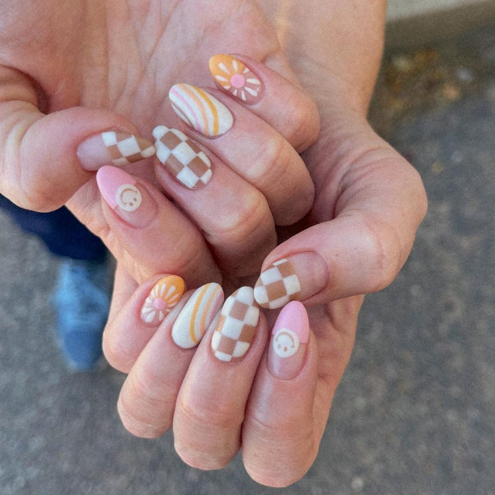 Autumn Allure: Stunning Nail Designs to Embrace Early Fall Vibes