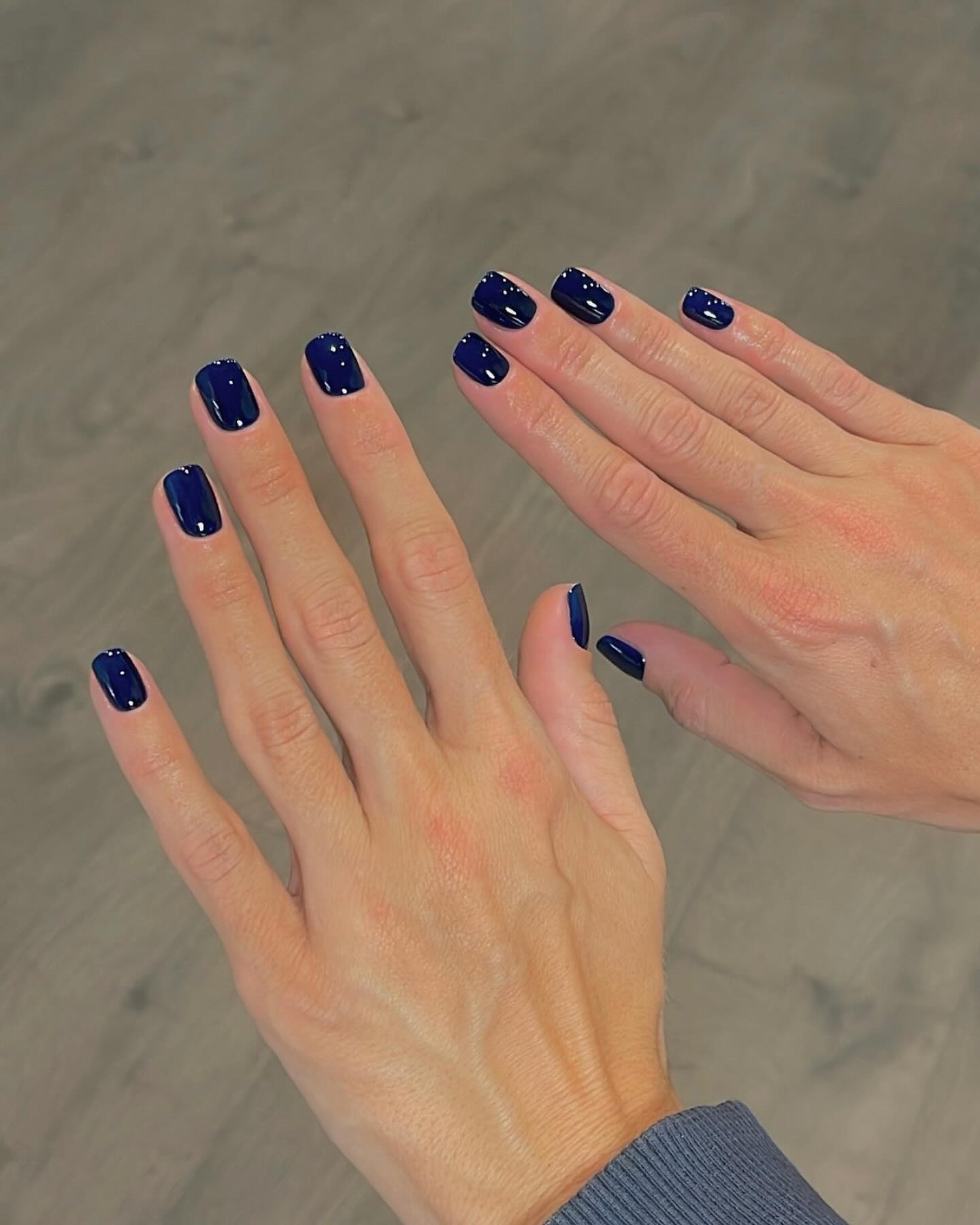 Deep Navy Blue Glossy Nails — Short Winter Gel Nails