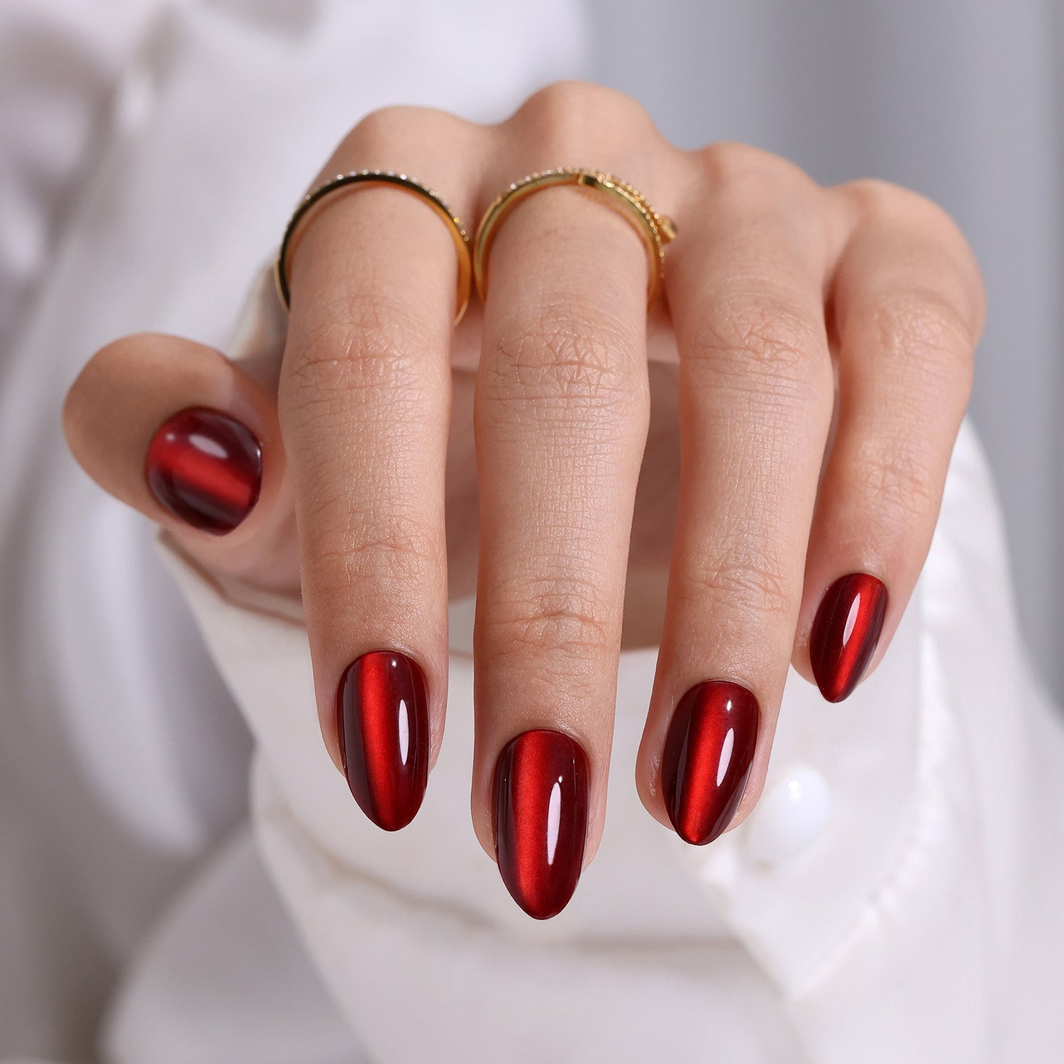Deep Red Glossy Cat-Eye Oval Nails — Black Cherry Nails
