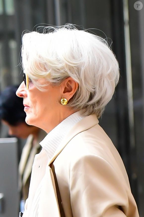 седой Visual Idea седой Visual Idea — Winter Haircuts for Women Over 60