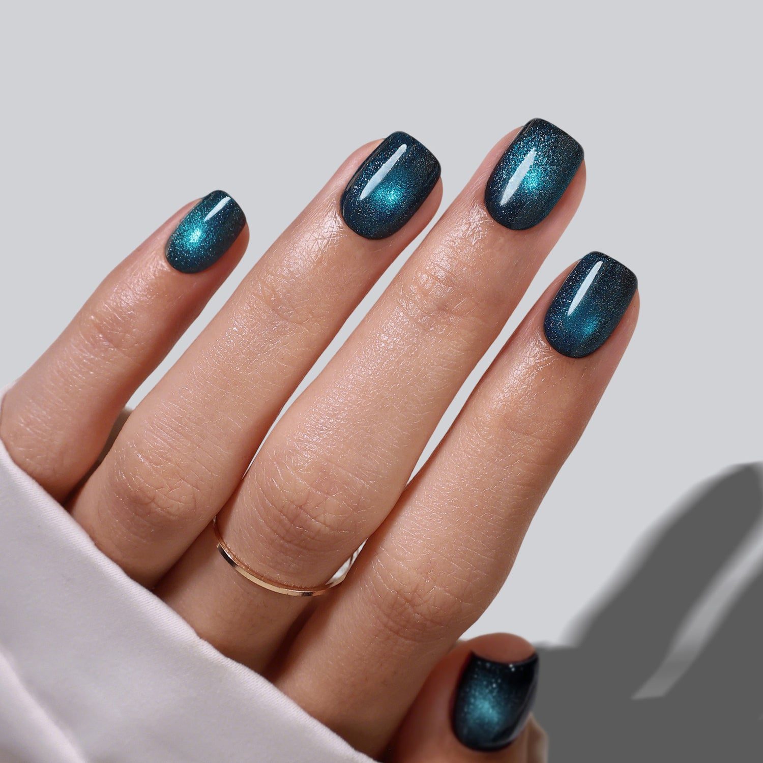 Deep Teal Cat-Eye Nails Deep Teal Cat-Eye Nails — Winter Dip Powder Nails