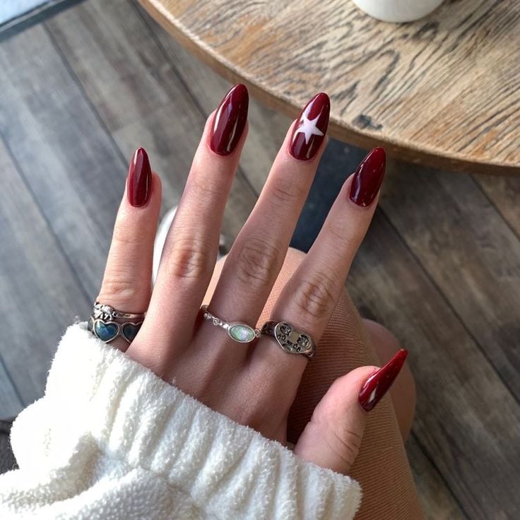 Deep Red Stiletto with White Star Accent Deep Red Stiletto with White Star Accent — Winter Red Nails
