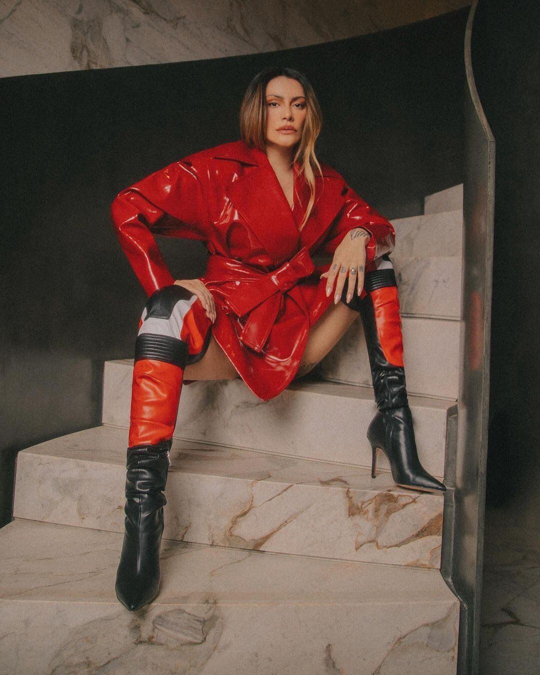 Color-Blocked Over-the-Knee Boots with a Red Patent Trench Coat — Over the Knee Boots Outfits