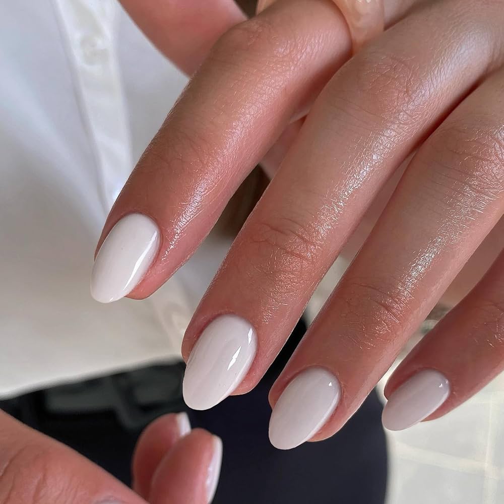 Long Oval Milky White Glossy Elegance Long Oval Milky White Glossy Elegance — Milky White Nails