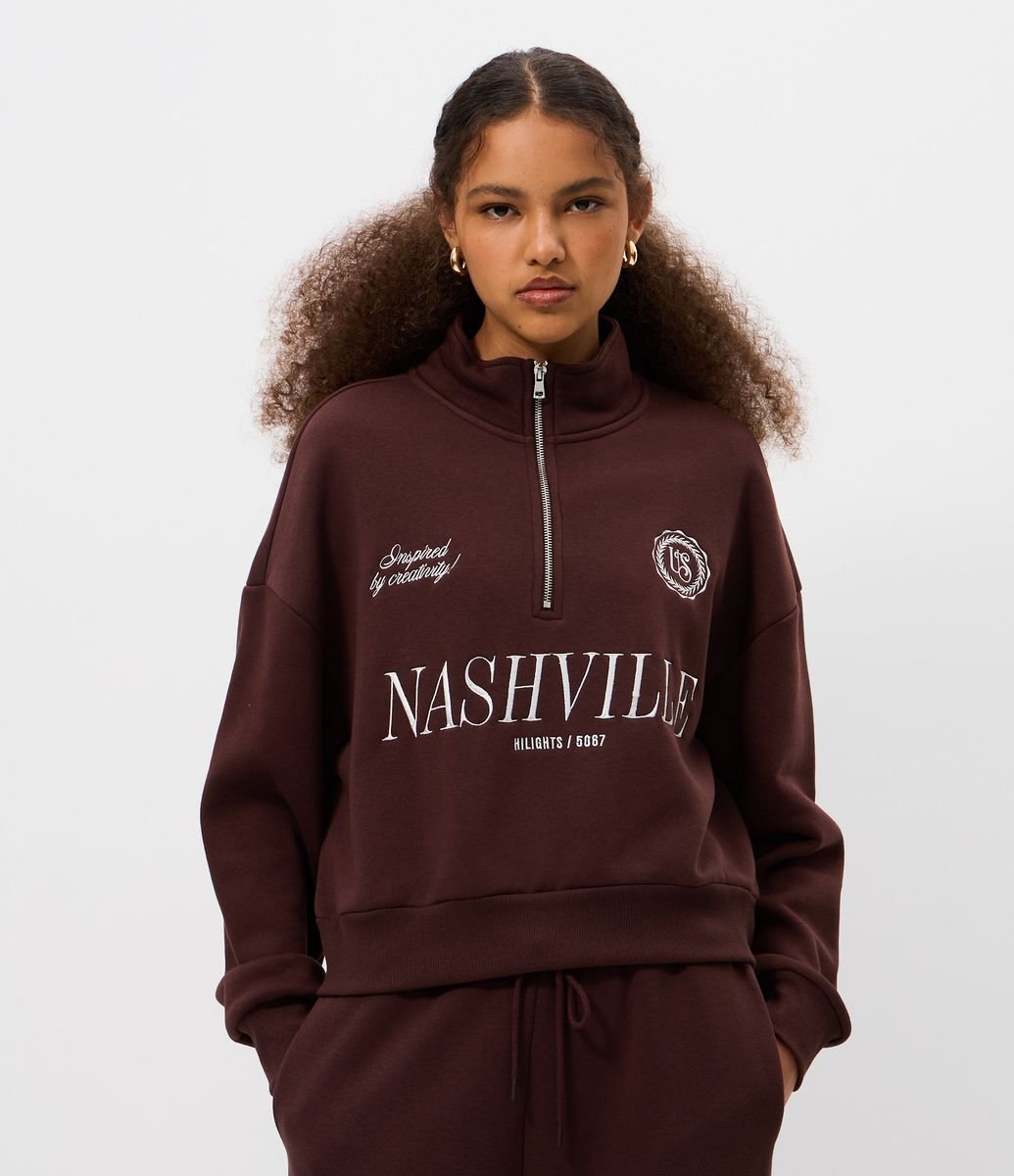 Nashville Cropped Sweatshirt for a Casual Statement — Nashville Winter Outfits