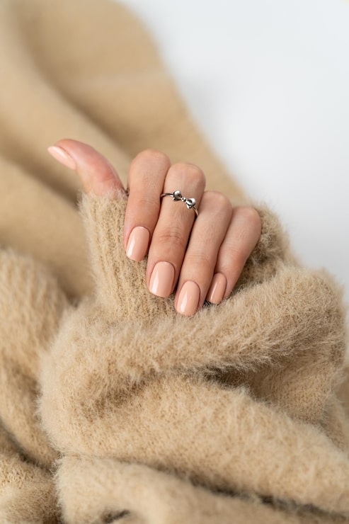 Cozy Peachy Nude Creamy Gloss — Winter Nude Nails