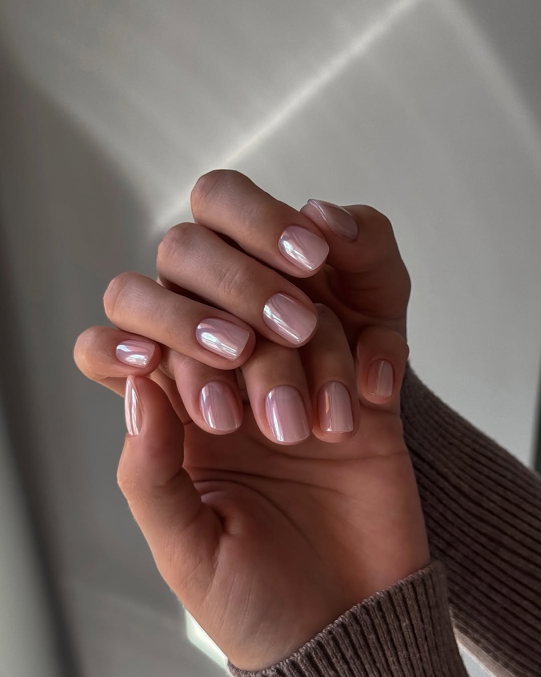 Pale Pink Iridescent Shimmer Short Square Nails Pale Pink Iridescent Shimmer Short Square Nails — Natural Winter Nails
