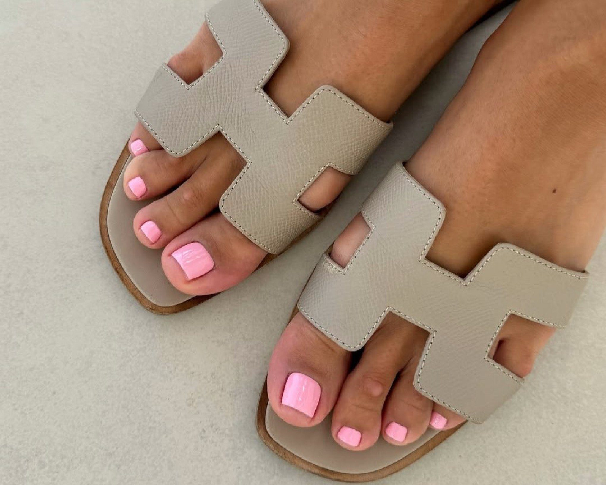 Opaque Soft Pink Medium Toes — Winter Toe Nails