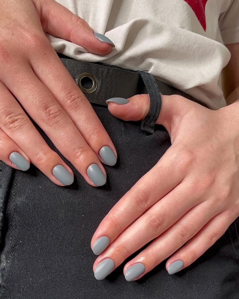 Dusty Grey Satin Matte Short Almond Nails Dusty Grey Satin Matte Short Almond Nails — Short Winter Nails
