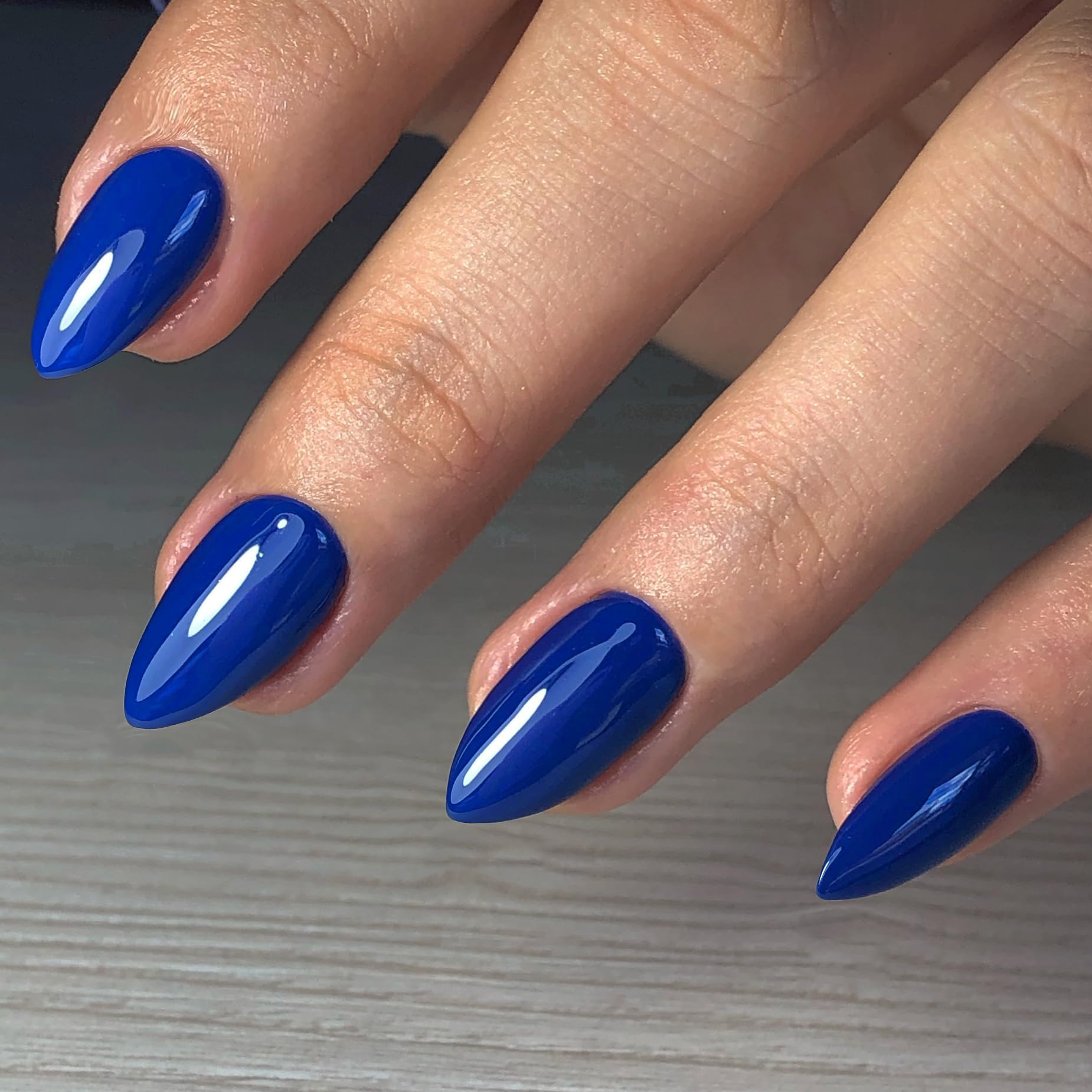 Striking Royal Blue Chrome Nails — Winter Blue Nails