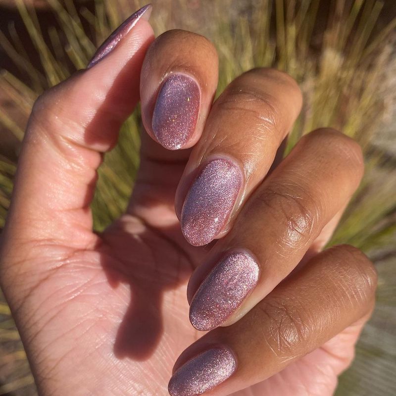 Rose Gold Shimmer Cat-Eye Short Oval — Velvet Nails