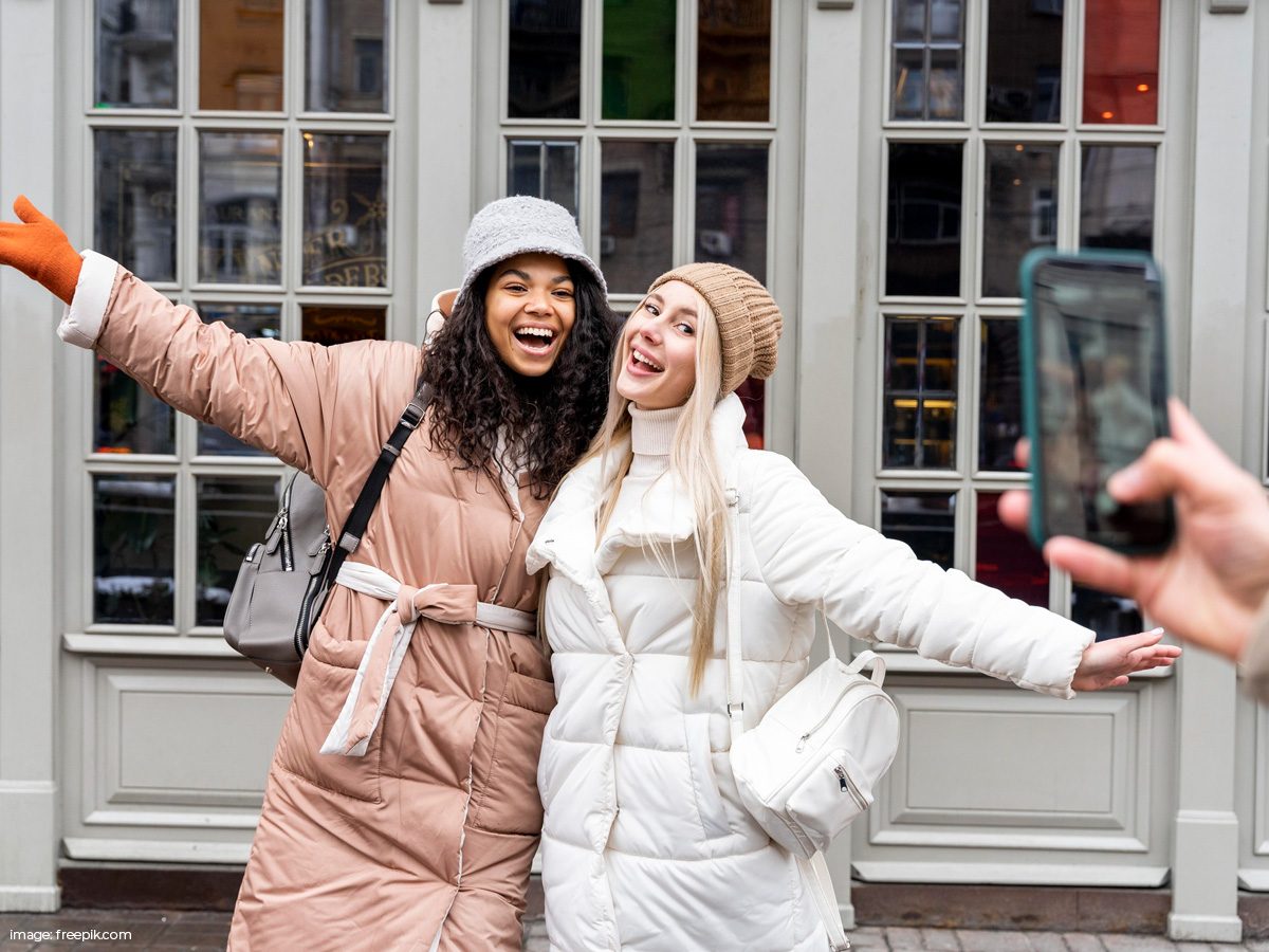 Coordinated Puffer Coats for a Casual Winter Outing — Paris Winter Outfits