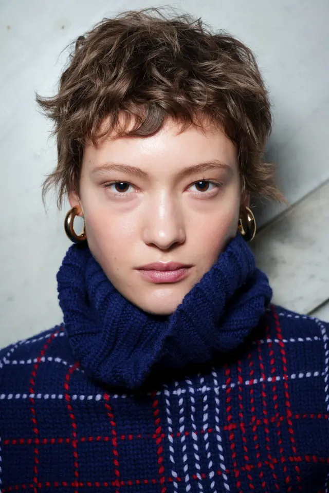 Side View Wavy Dark Brown Pixie With Layered Bangs — Winter Pixie Haircuts