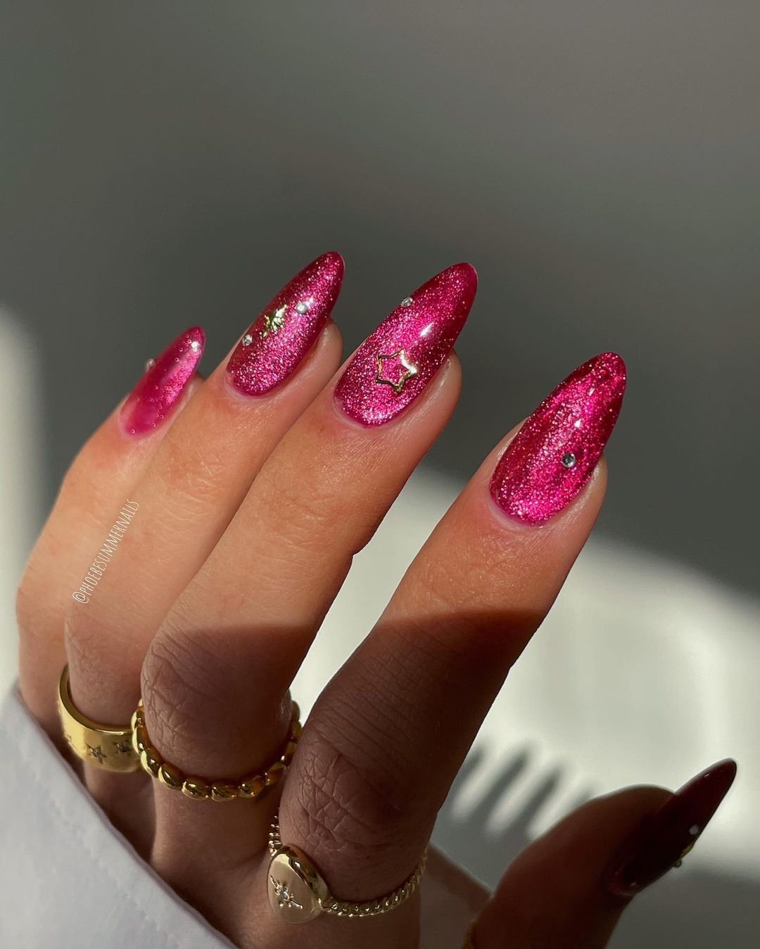 Hot Pink Glitter Cat-Eye Stiletto Nails — Winter Pink Nails