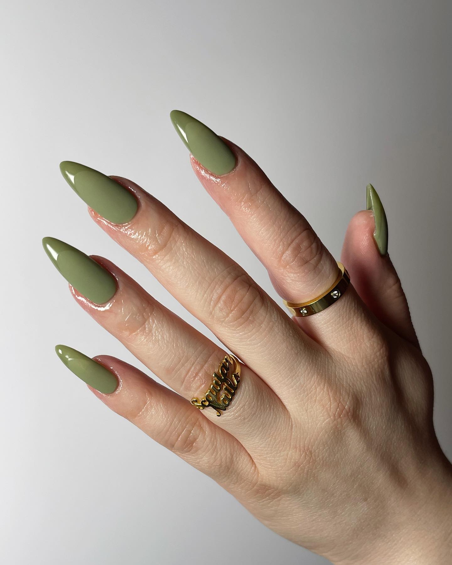 Green & Black Gradient French Stiletto Nails Green & Black Gradient French Stiletto Nails — Winter Green Nails