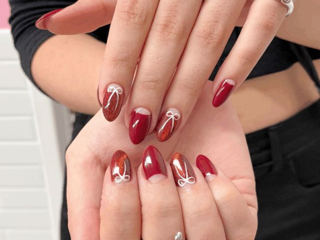 Glossy Glitter Visual Idea Glossy Glitter Visual Idea — Winter Nail Colors