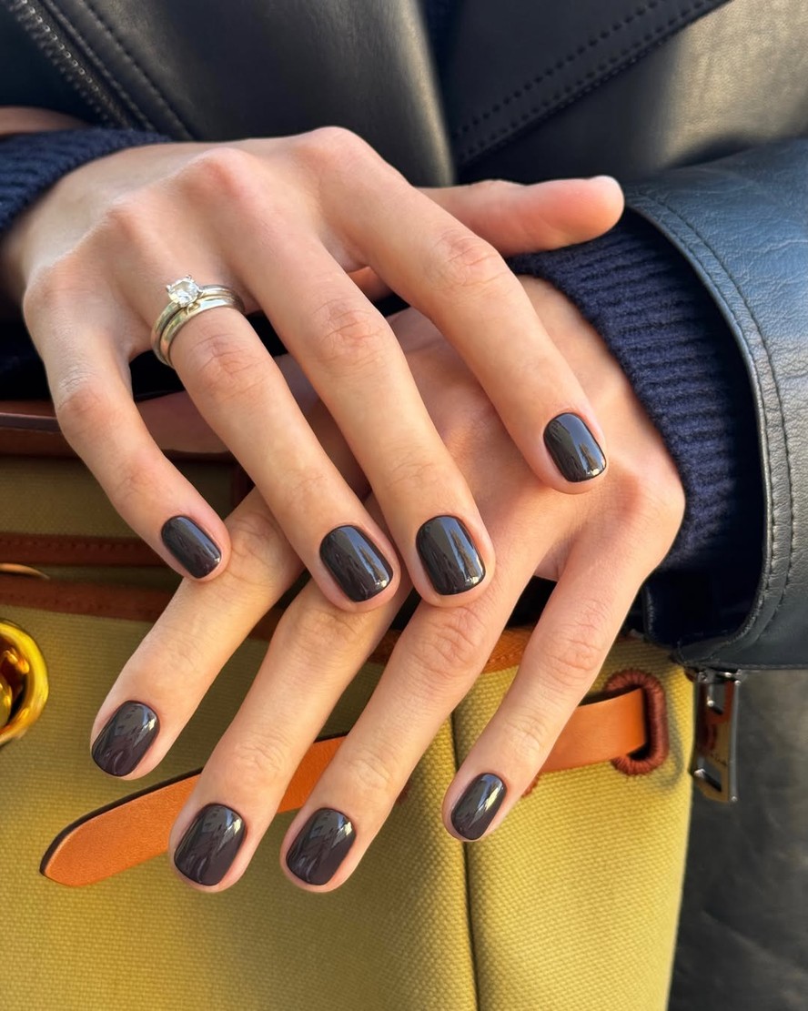 Dark Grey Almost Black Glossy Nails — Short Winter Gel Nails