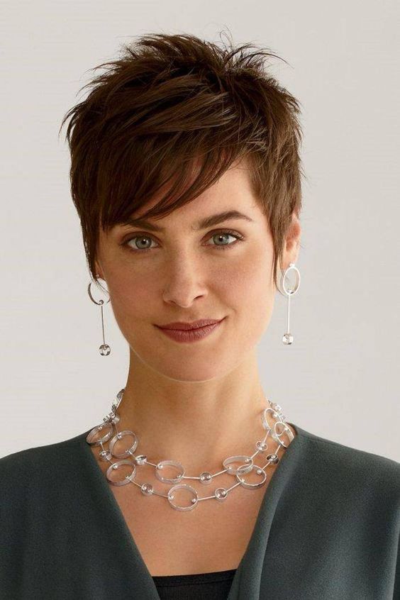 Ear Visual Idea — Winter Haircuts for Round Faces
